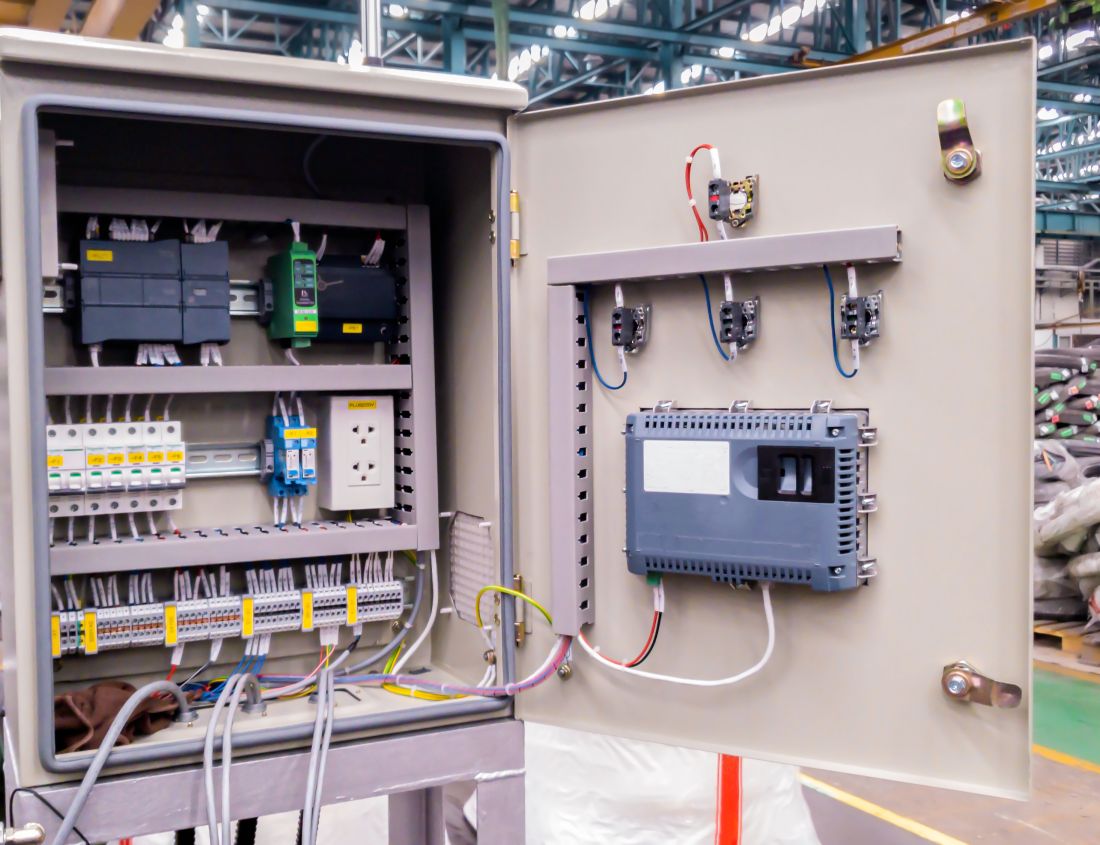 Prestation d'&eacute;lectricit&eacute; industrielle, par Neotech Energy (Brest)